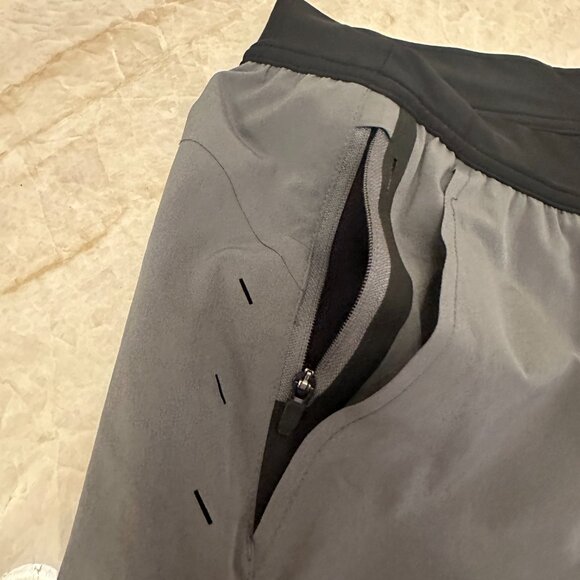 Ten Thousand 7" Interval Short with liner - Picture 5 of 6